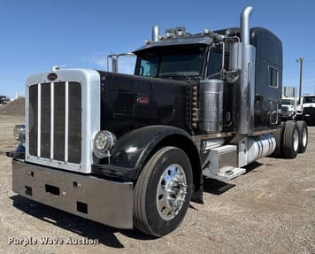 Main image Peterbilt 389